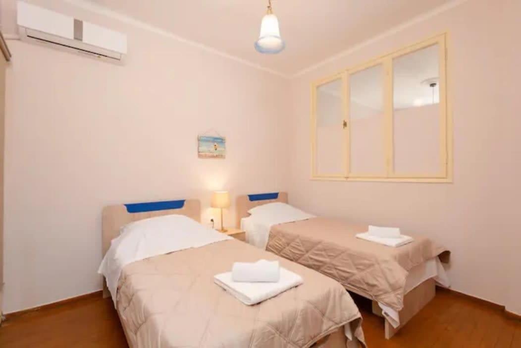 Private Pristine Balcony Home- Heart Of The Center Thessaloniki Exterior photo