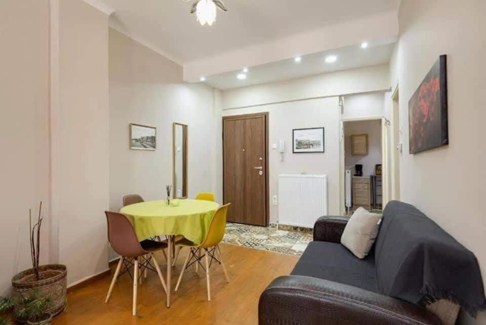 Private Pristine Balcony Home- Heart Of The Center Thessaloniki Exterior photo